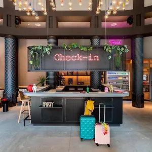 Hotel Moxy, Haia