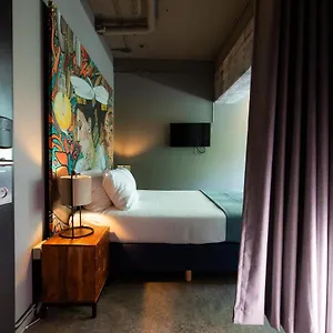 https://rooms25.amsterdamhotelsnl.com